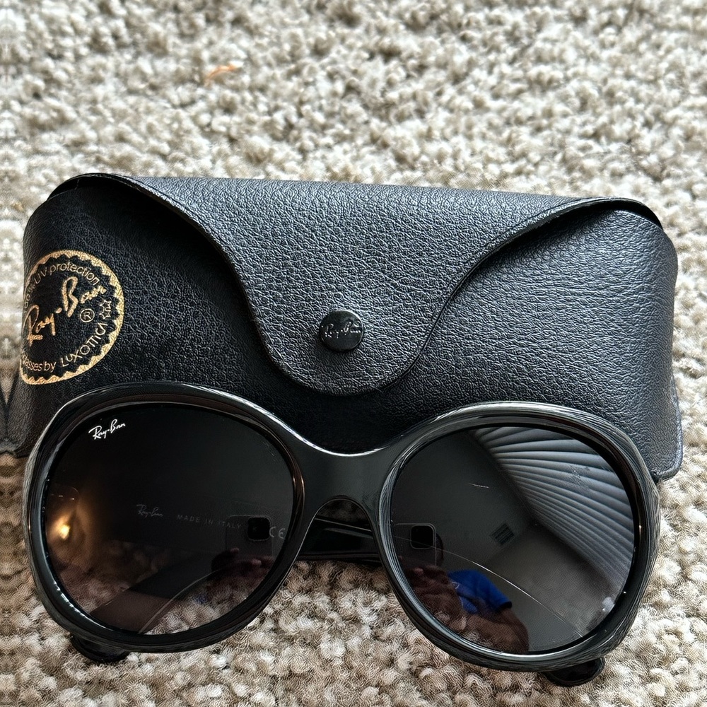 Women’s Rayban Sunglasses